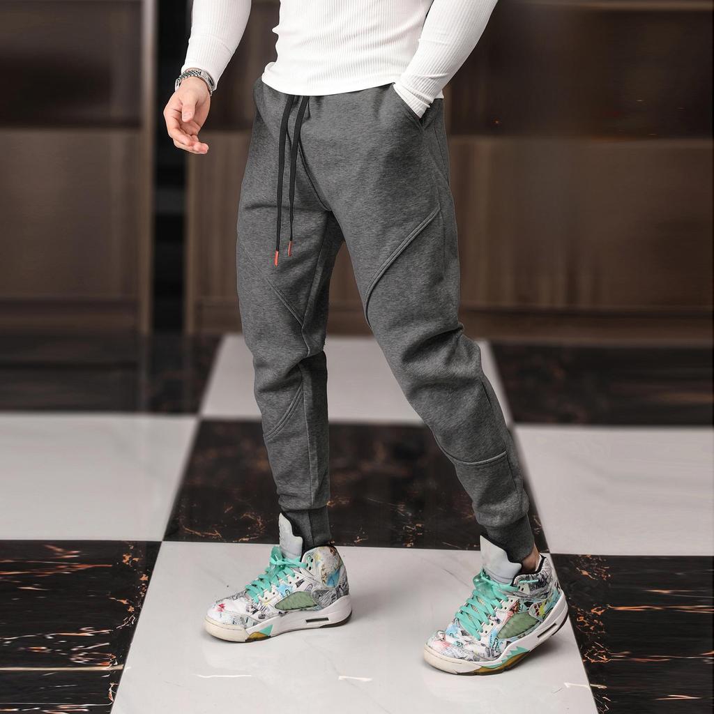 Men's Winter Casual Sports Pants: Loose-Fit, Velvet-Lined, Warm Trousers for Outdoor Running