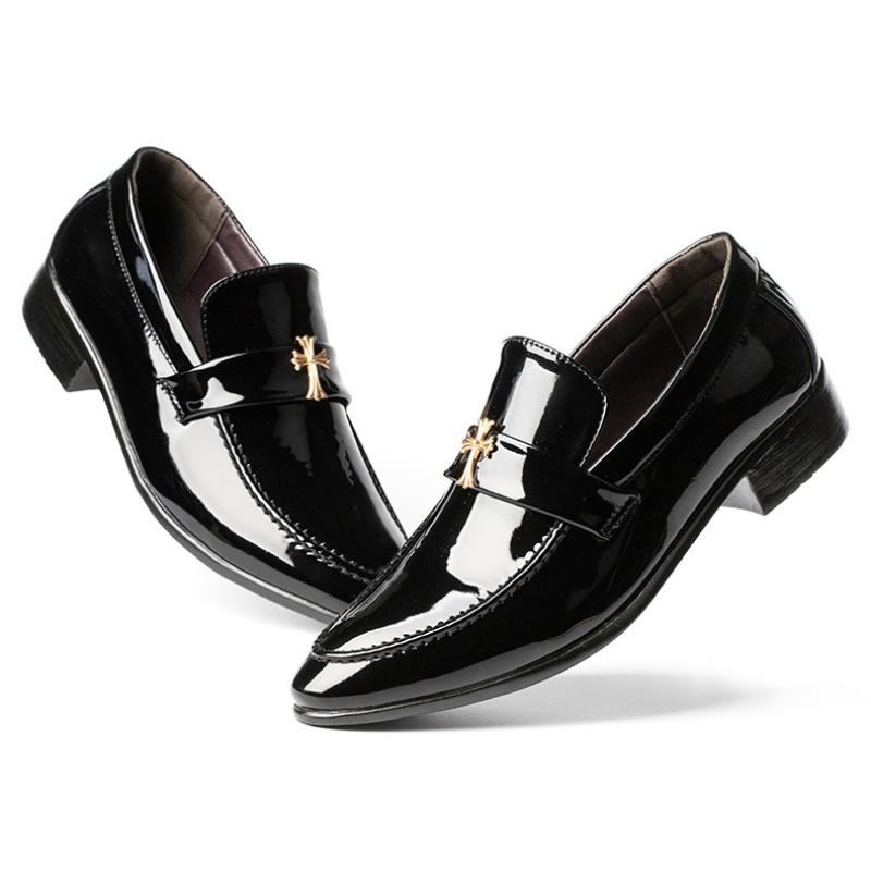 Zapatos de Hombre Diseñador Versátil Formal Oxford Zapatos de Hombre Zapatos de Boda Puntiagudos de Cuero Zapatos de Hombre Estilo Británico Nueva Moda