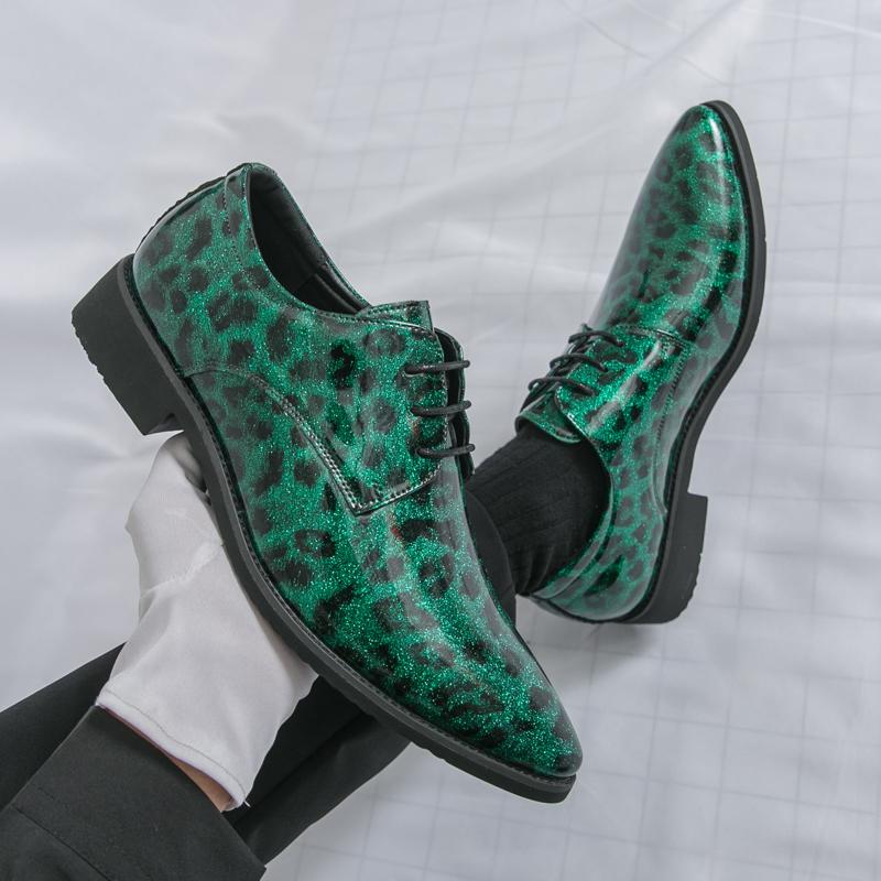 Men Derbys Oxford Leopard Print Personality Nightclub Leather Business Shoes Men's Tuxedo Wedding Dance Shoes Red Green Plus Size