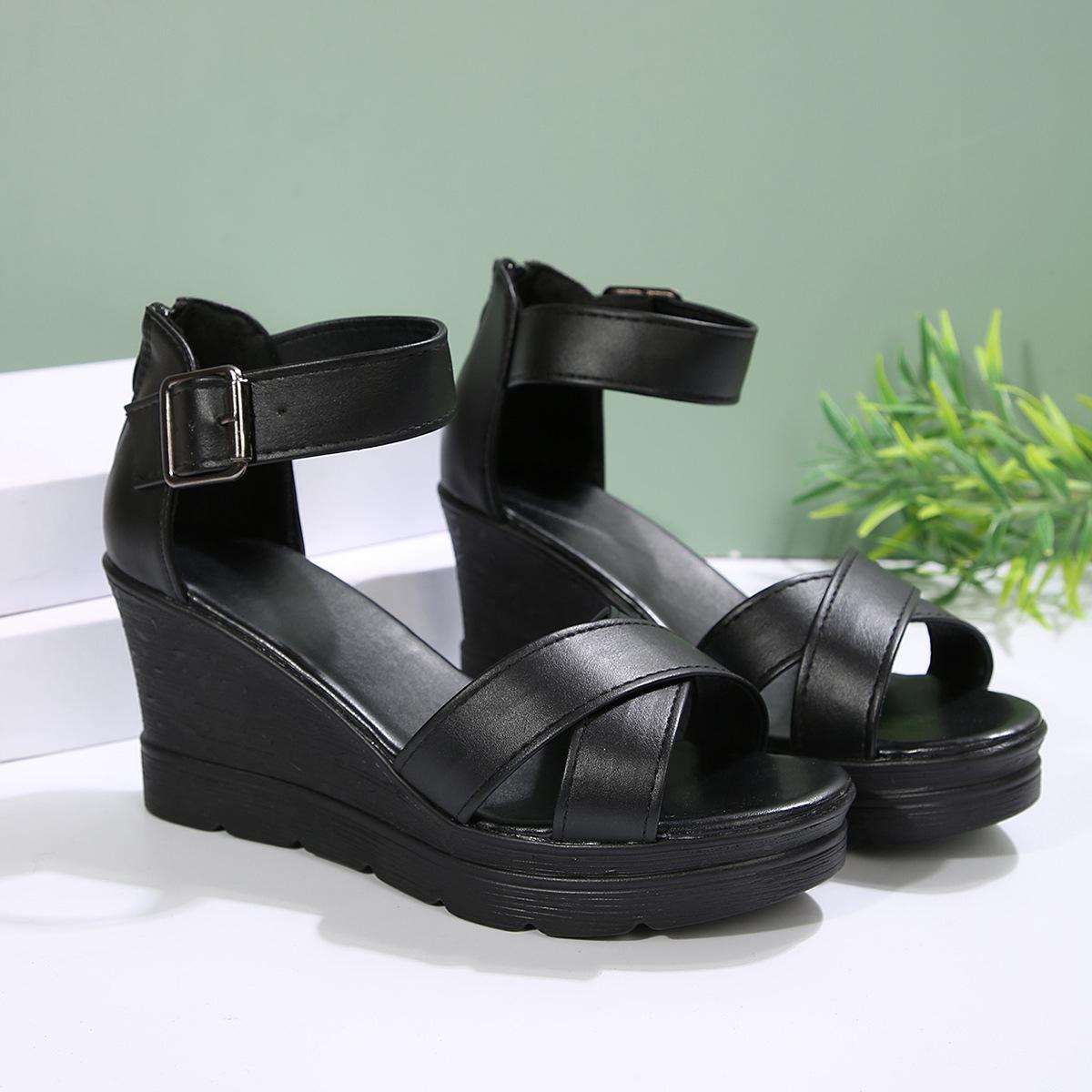 

Летние новые сандалии на танкетке с толстой подошвой и молнией сзади, женские повседневные туфли с ремешком и пряжкой, увеличивающие рост, для женщин среднего и пожилого возраста 43 чёрный