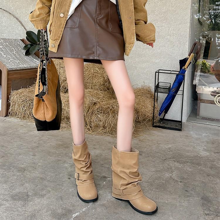 Western Jeans Tube Short Boots Women's 2025 New Autumn Thick Heel Pleated Pile Boots Retro British Martin Boots