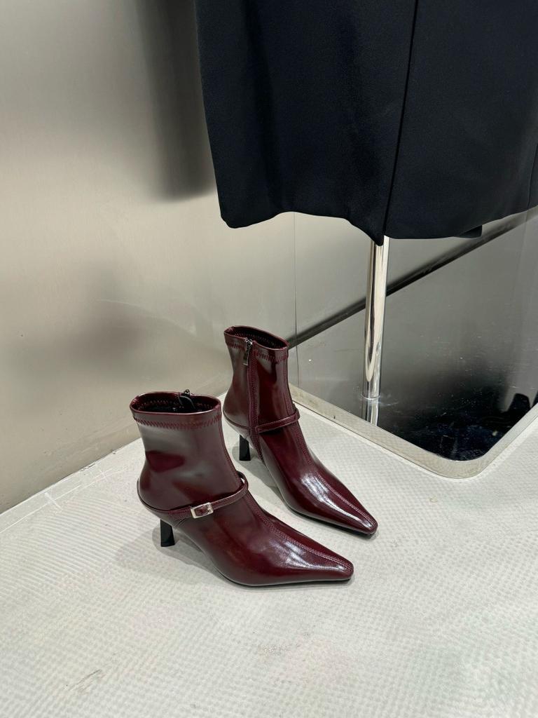 Off-white pointed high-heeled short boots women's 2026 autumn thin-heeled soft leather thin boots