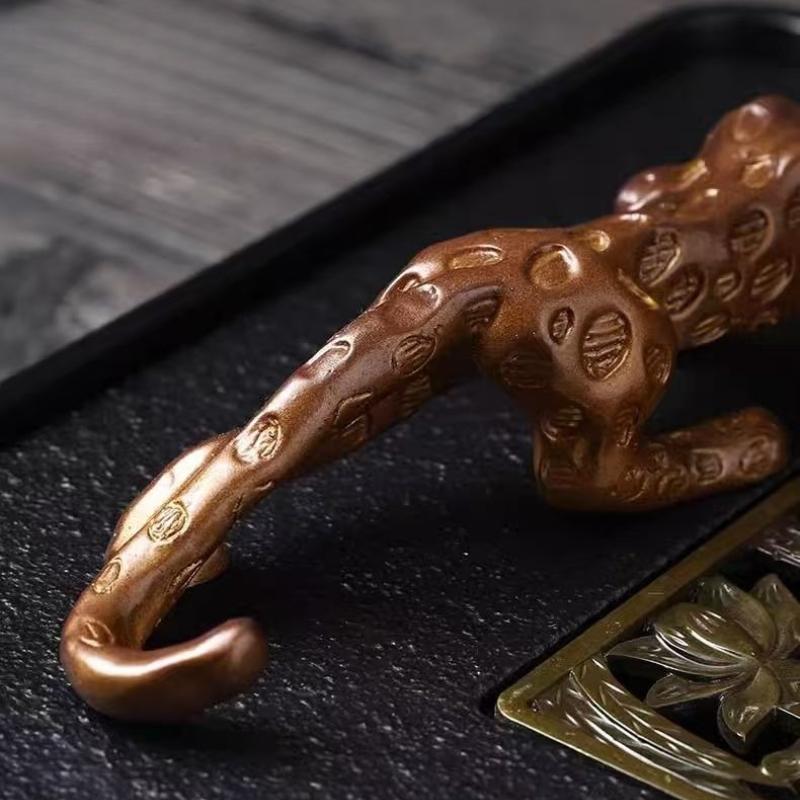 Color-Changing Golden Leopard Tea Pet Figurine, Lucky Money Car Dashboard Decor, Creative Tea Ceremony Gift, Premium Craft