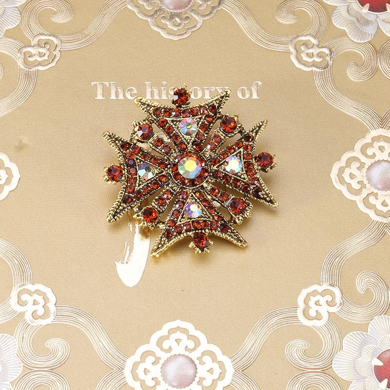 Retro Baroque Exaggerated Cross Brooch - Multifunctional Fashion Accessory