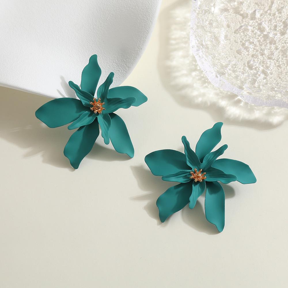 

Earrings European and American explosive exaggerated earrings ins wind metal paint flower stud earrings earrings jewelry синій