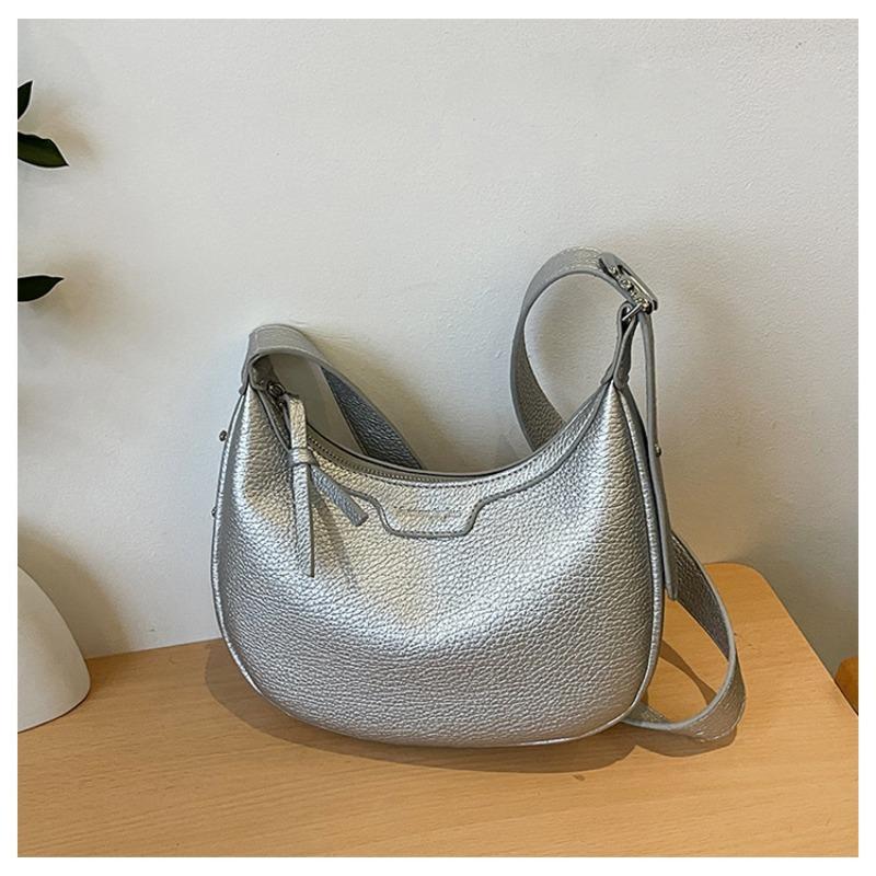High-value underarm bag women's new fashion trend simple shoulder bag versatile saddle bag zipper