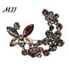 Wreath Lapel Pin Vintage Flower Brooch Pin, Floral with Colorful Daily Wear Jewelry Rhinestones, Accessory for Clothing Dress Coat Bags Scarves