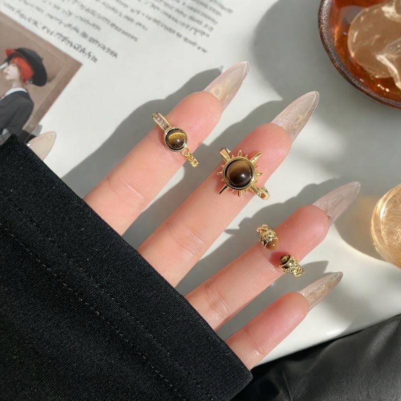 Medieval French Retro Gold Imitation Tiger'S Eye Stone Sunflower Opening Ring Niche High-End Unique Ring