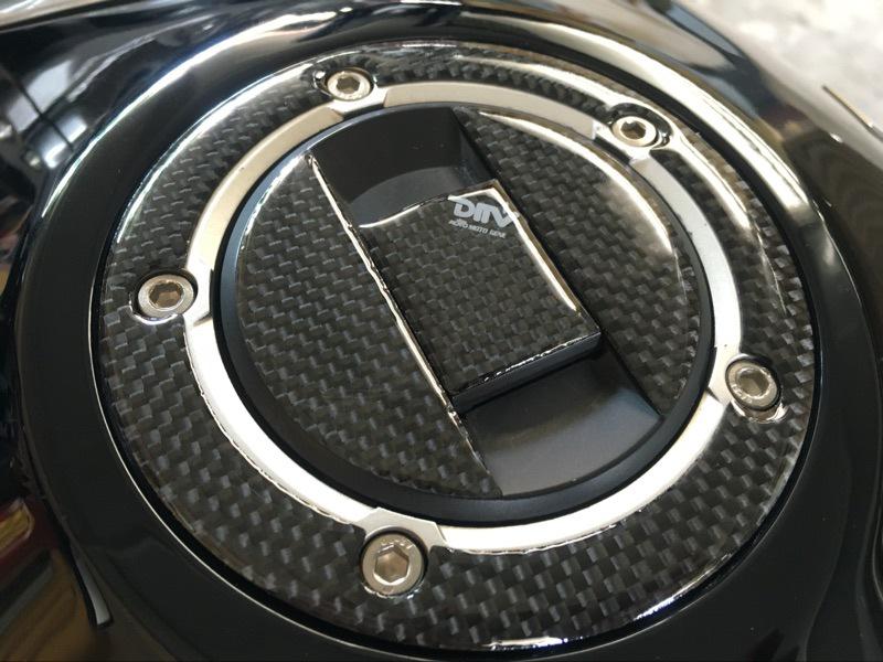 Carbon Fiber Fuel Tank Cover Sticker for G-650F, GSF650, G-1250, and SFV650 Gladius.