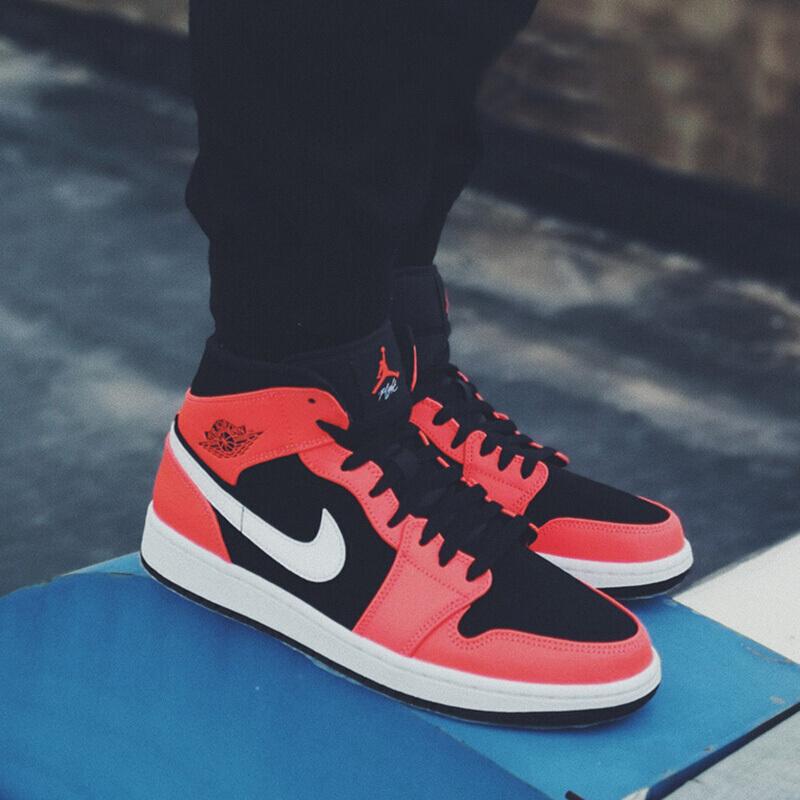 Jordan 1 Mittelinfrarot 23 554725-061