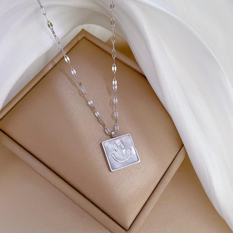 Cold Wind Square Personality Minimalist Wind Furnace Real Gold Necklace Female Collarbone Chain