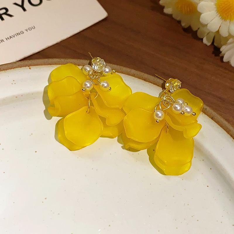 Sweet Romantic White Flowers Tassel Dangle Earrings for Women Girls Super Fairy Rhinestone Stud Earrings Wedding Jewelry Gifts