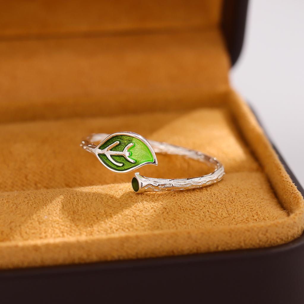 New Fashion Simple Green Leaf 925 Sterling Silver Not Allergic Literary Temperament Exquisite Women Opening Rings    R139