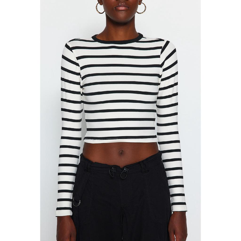 Bluză tricotată elastică cu dungi negre din țesătură moale din viscoză Twoaw24bz00048