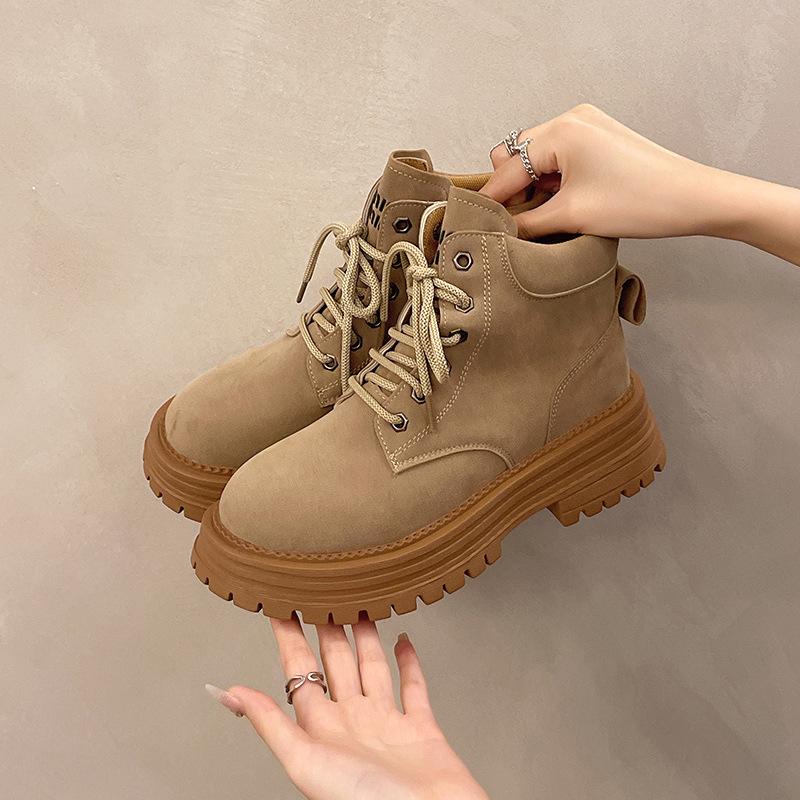 Large Size Women's Shoes 41 To 43 Wide Fat Feet Bumblebee Martin Boots Women's Autumn and Winter Platform Handsome Locomotive Boots Couple Short Boots