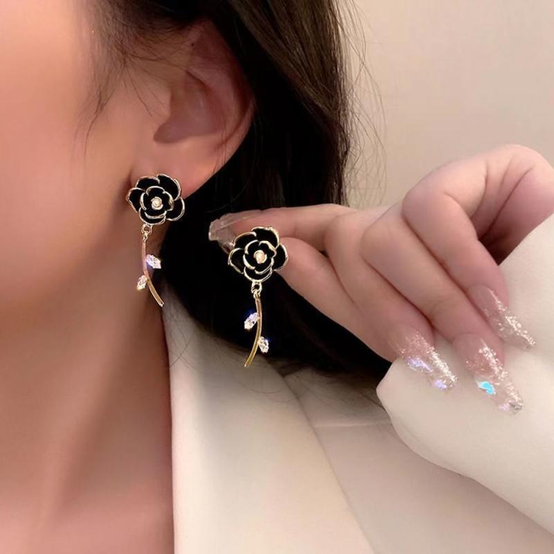 S925 Silver Needle Camellia Zircon Leaf Earrings - Trendy French Design for Women