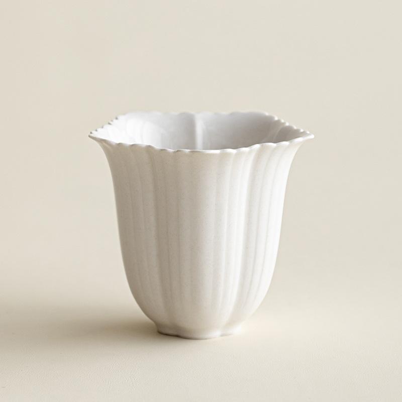 Teacup White Ceramic Lotus Petal Zen Heart Handmade Cup Master Cup Single Teacup Drink Tea Tea Cup