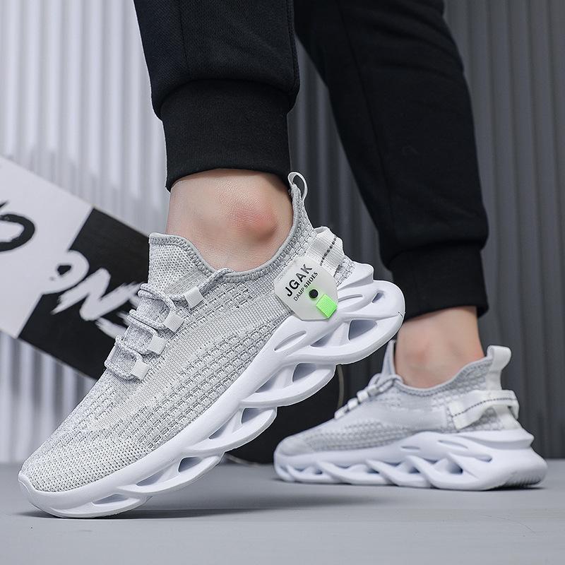 Spring and summer new large size casual sports running shoes breathable and lightweight net shoes dad shoes