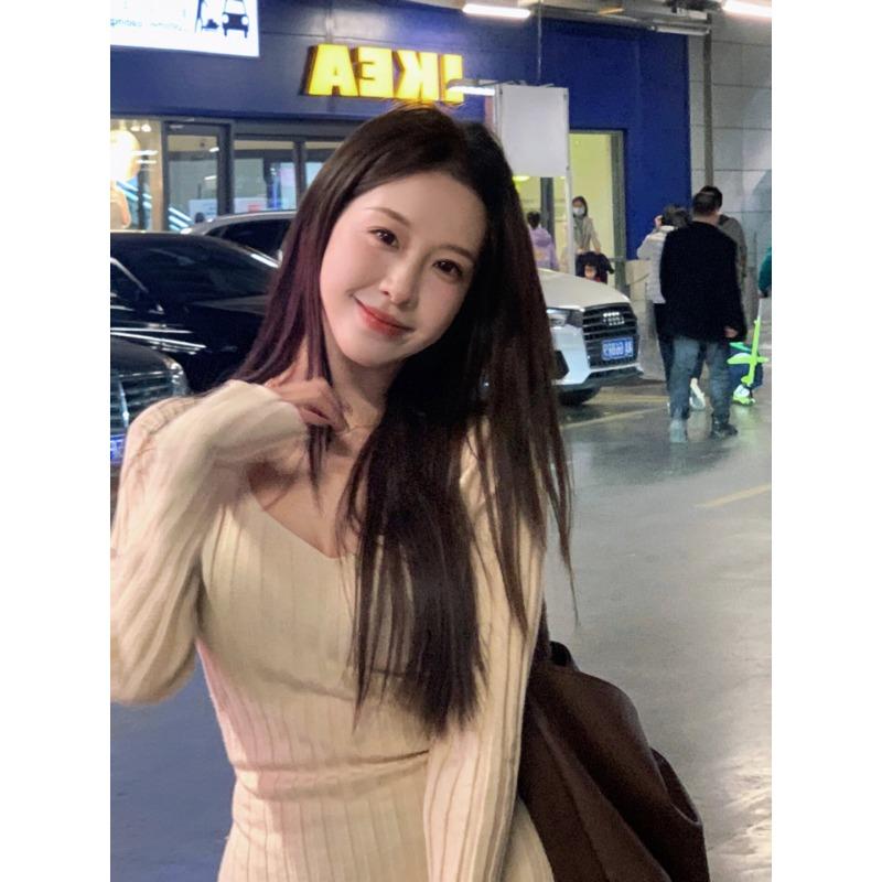 New base with knitted long-sleeved dress for women's autumn and winter senior sense and thin temperament hip-wrapped long skirt