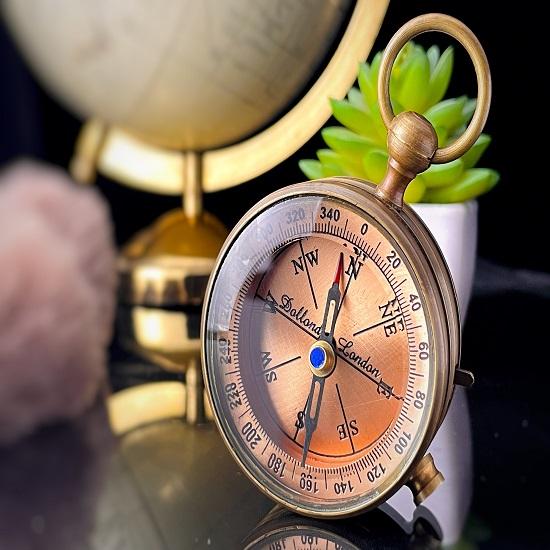 Replică Busolă din Alamă Dillon London, Instrument de Navigație, Busolă Gravată, Decor de Birou, Decor pentru Casă, Cel Mai Bun Pentru Cadou și Utilizare