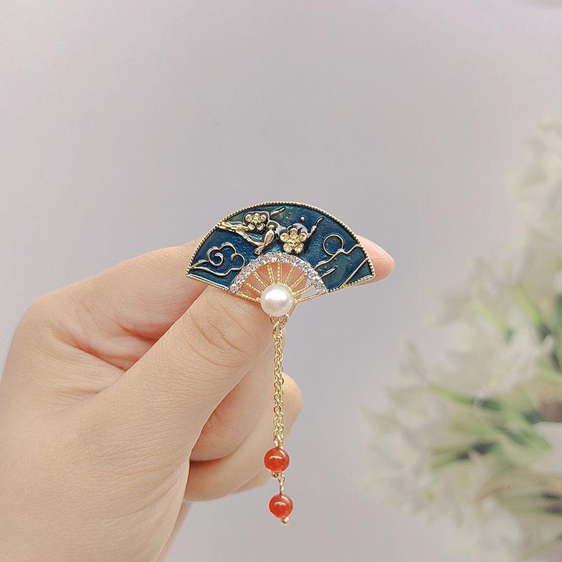 

Эмалевая цветная брошь высокого класса для женщин, брошь высокого класса с бахромой и темпераментом, ханьфу, аксессуары для чонсама, партия корсажей