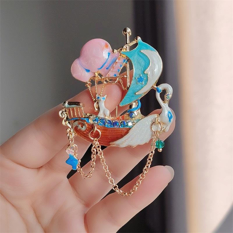 Fashionable Oil Drop Dot Sailing Balloon High-end Accessory Brooch