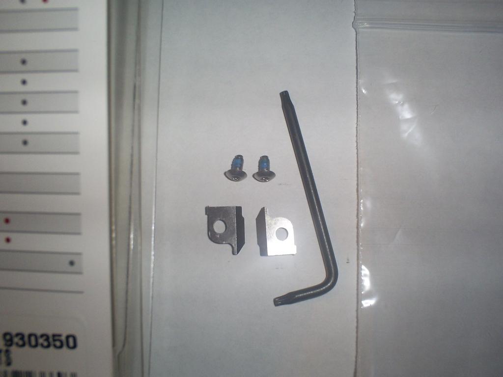 LEATHERMAN Replace Wire Cutter Kit ST300KITSV