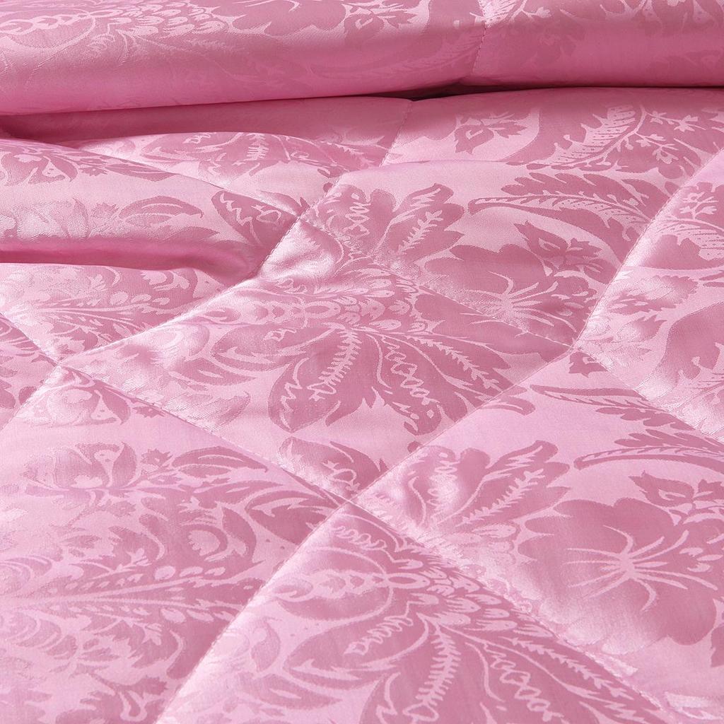 Silk Quilts, Comforters & Cotton Bedsheets for All Seasons: Ideal Company Gifts
