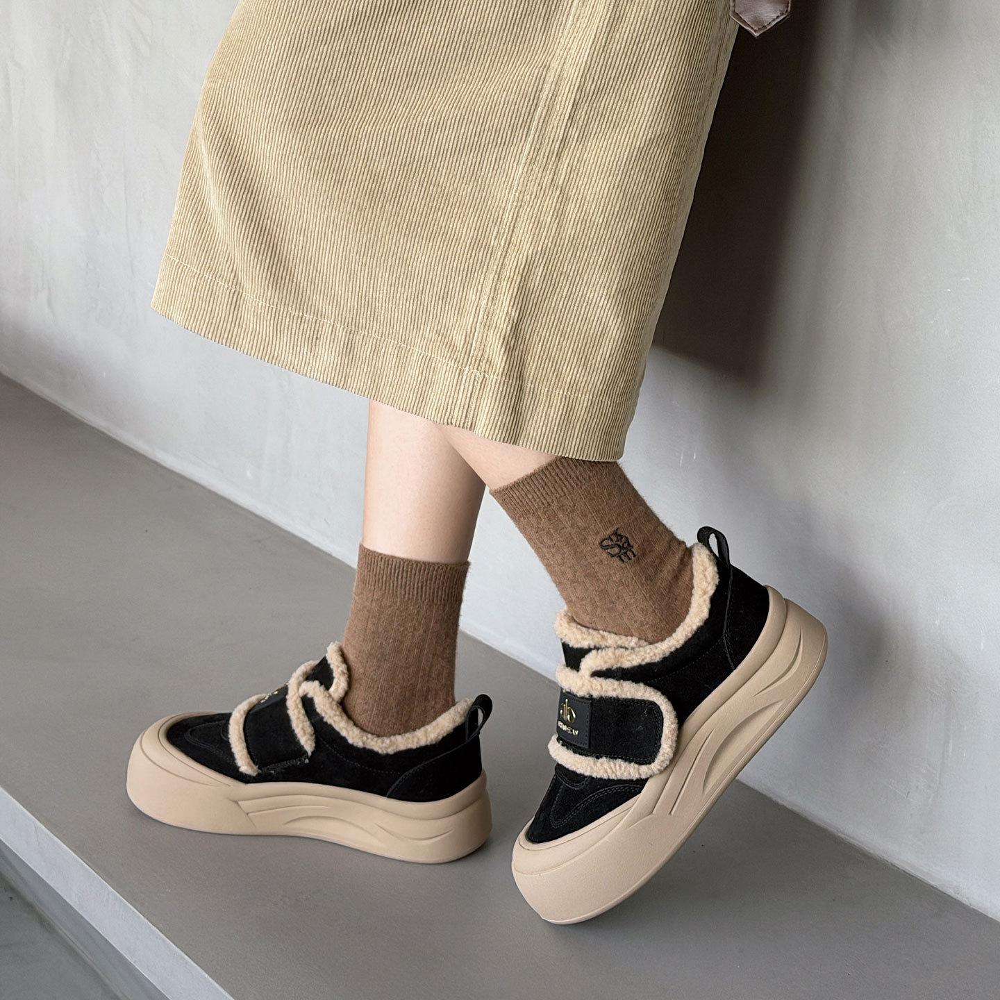 Thick-soled heightening soft-soled fluffy casual shoes women s new winter piled thickened leather cotton shoes board shoes 35