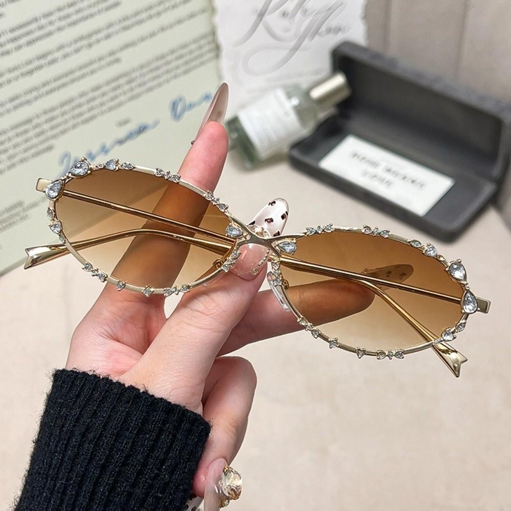 Punk Oval Sunglasses Retro Men Sun Glasses Trendy Diamond Women Sunglasses  Gift