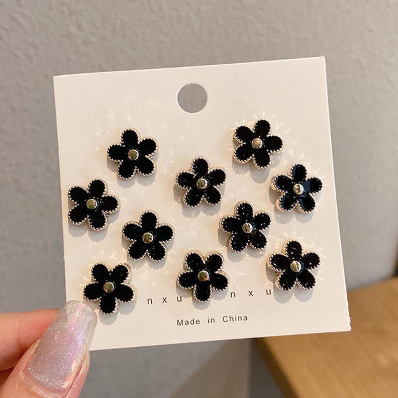 Women's Waist-Tightening Elastic Brooch Pin - Anti-Exposure Buckle for Clothes and Skirts