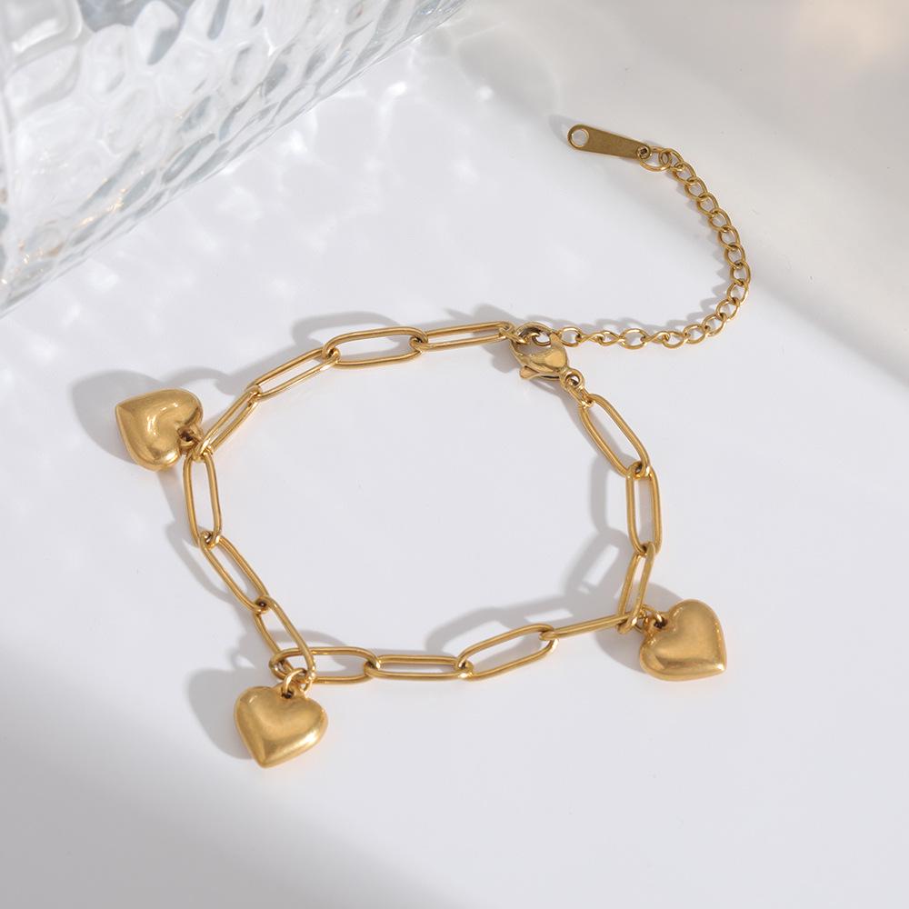 European  American Retro 18K Gold-Plated Titanium Three Heart Pendant Bracelet