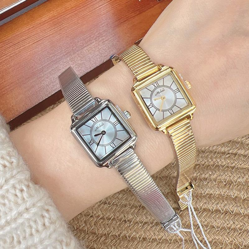 European Small Square Watch Fashion Steel Belt Watch Watch Watch Women'S Quartz Watch Wis Shrimp Skin