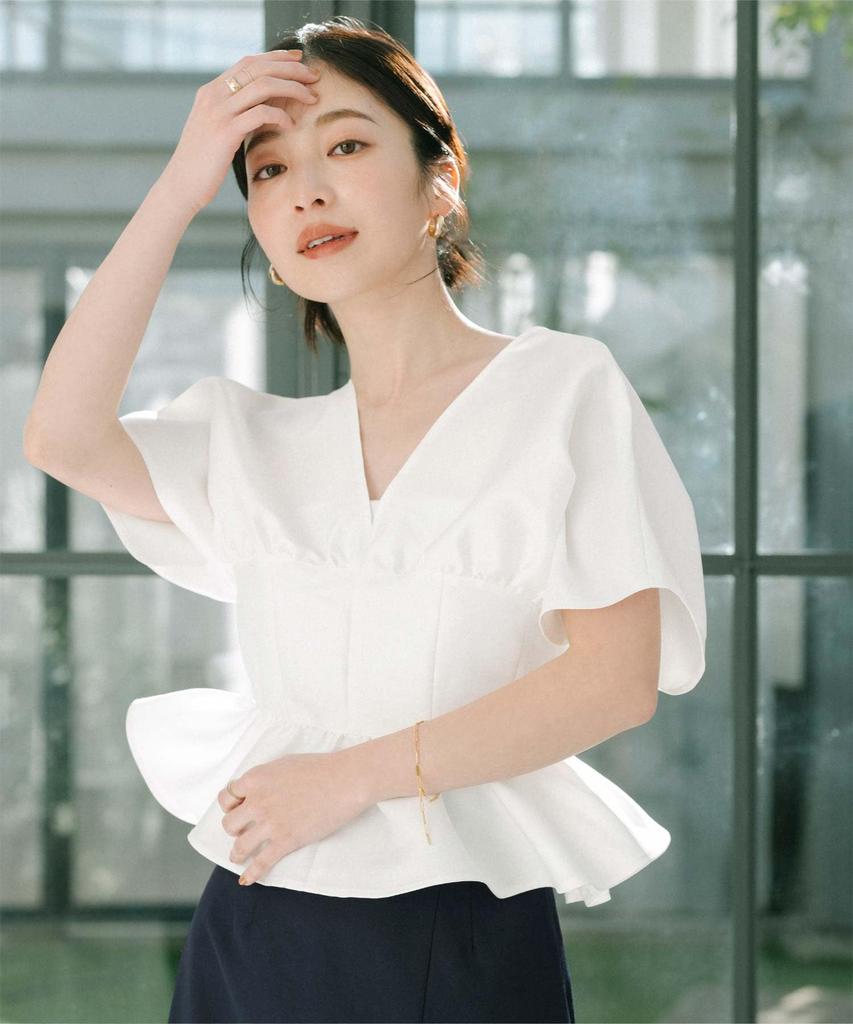 Yours Deep Cropped Ruffle Top BFXN2132 Medium White V-Neck Women's