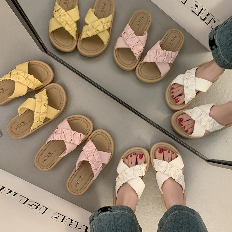 Platform slippers women's summer outer wear 2025 new feeling cross strap fashion one-word women's sandals casual sandals
