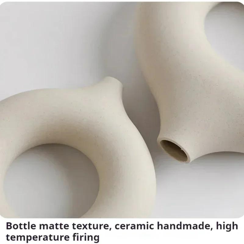 Creative Donut Shape Ceramic Vase Nordic White Circular Hollow Flower Vase Home Office Desktop Living Room Decoration Flower Pot