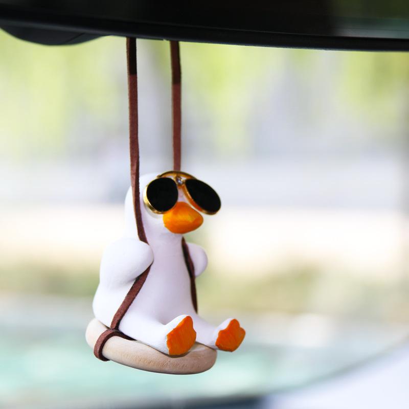 1PC Swing Duck Car Pendant Plaster Material Cool Duck Swing Mirror Hanging Pendant Car Accessories Car Supplies