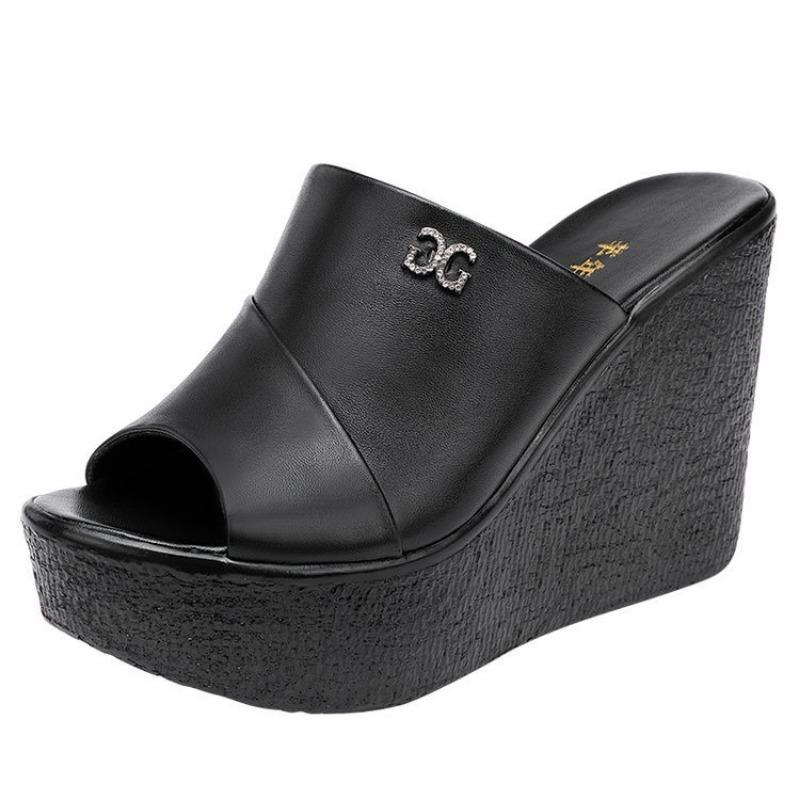 Trendy and Fashionable Women's Sandals with a Slope Heel and a Thick Bottom Summer New Outer Wear One-word Drag Cm High-heeled Beach Slippers