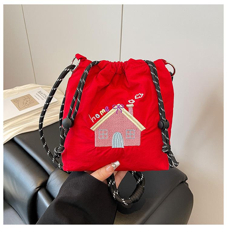 Cute Nylon Messenger Bucket Bag Versatile Dopamine Leisure Bag Travel Storage Bag Cartoon Embroidery Bag