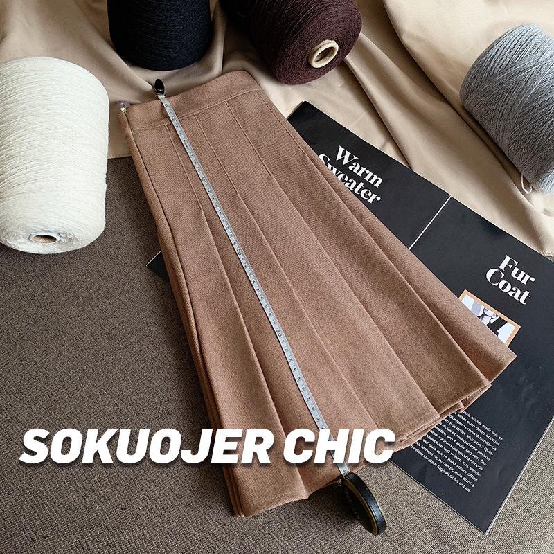 Women's High-Quality Black Wool Blend A-Line Pleated Skirt - Thick, High-Waisted, Slimming, Plus Size, Short Length for Autumn & Winter.