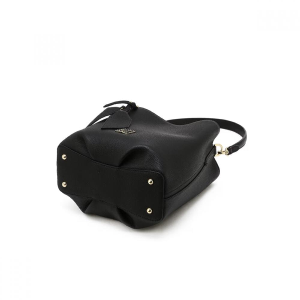 Daks Black Dd Logo Leather Shoulder Bag Dcba6e332bk