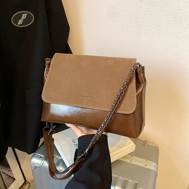 

Popular oil wax leather big bag women s 2025 new retro matte tote bag premium chain messenger bag 30*10*22