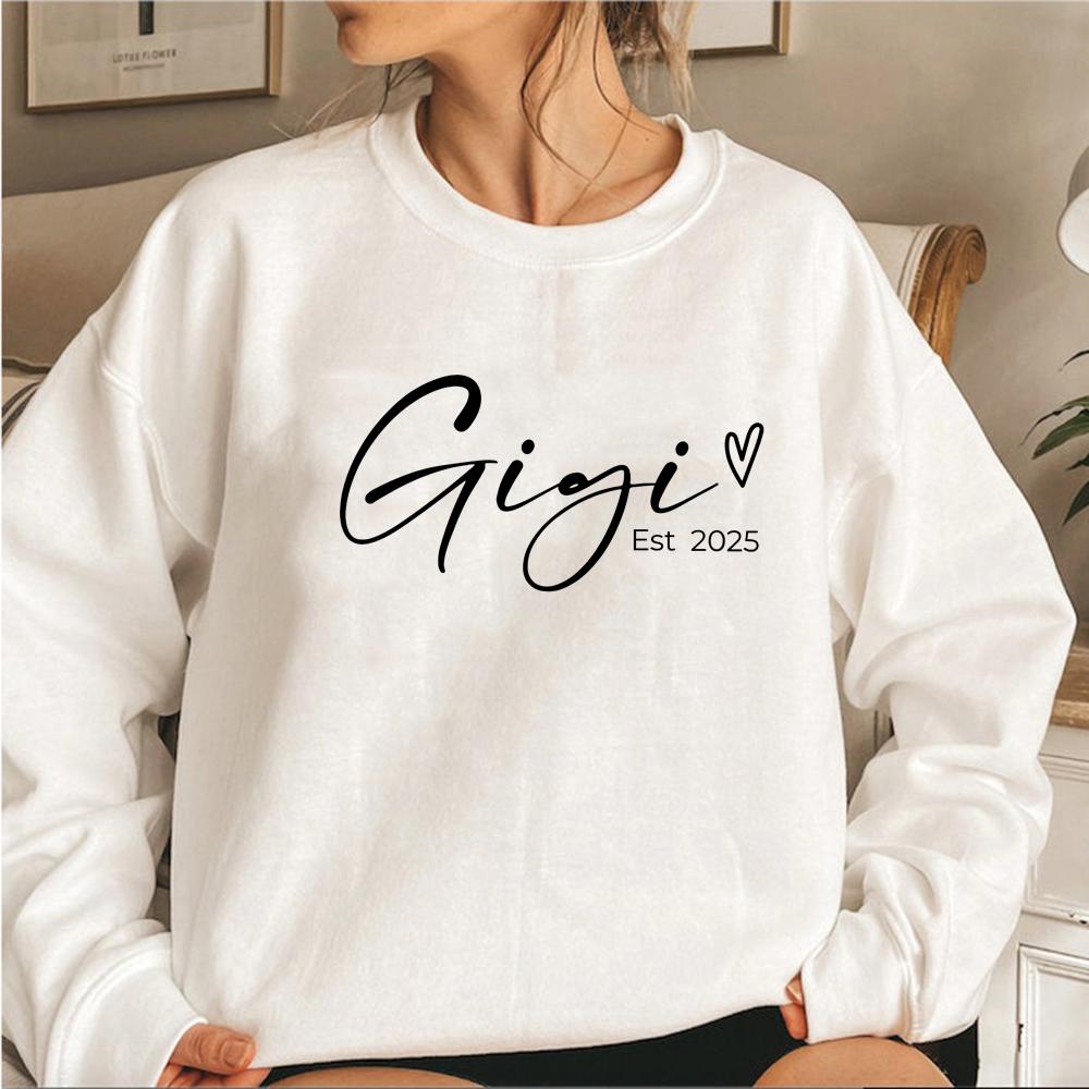 Personalized Gigi Est 2025 Sweatshirt Mothers Day Gift Grandma Sweatshirt Women Crewneck Sweatshirts Long Sleeve Graphic Hoodies