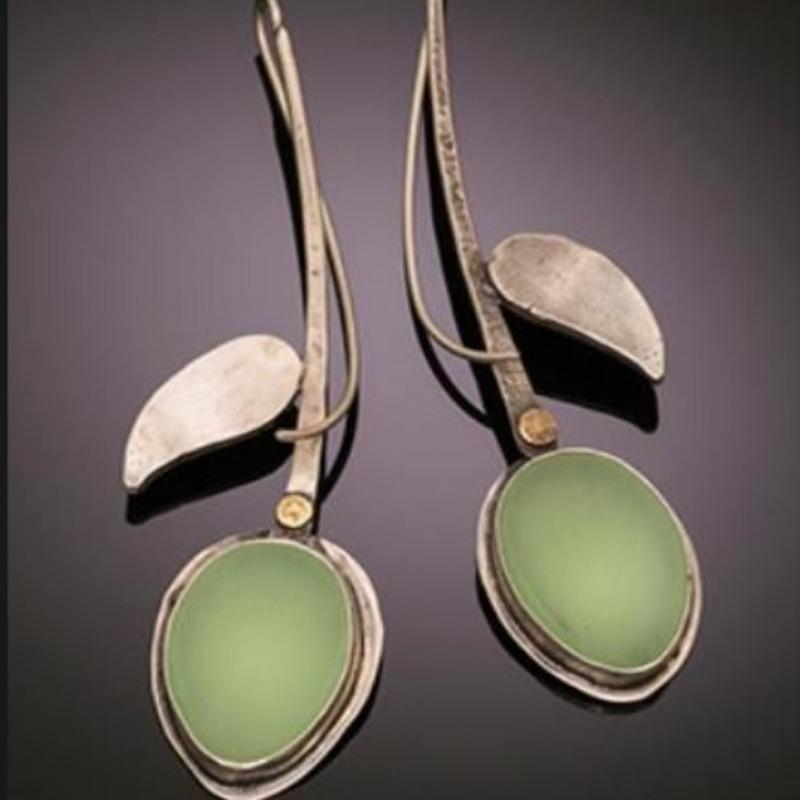 Luxury Silver Color Flower Leaf Round Green Stone Dangle Earrings Metal Carving Earrings for Women