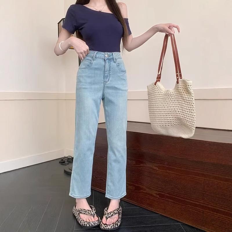 Winter 2024 Minimalist Wide-Leg Jeans for Plus-Size Pear-Shaped Women - Slimming Straight-Leg Style