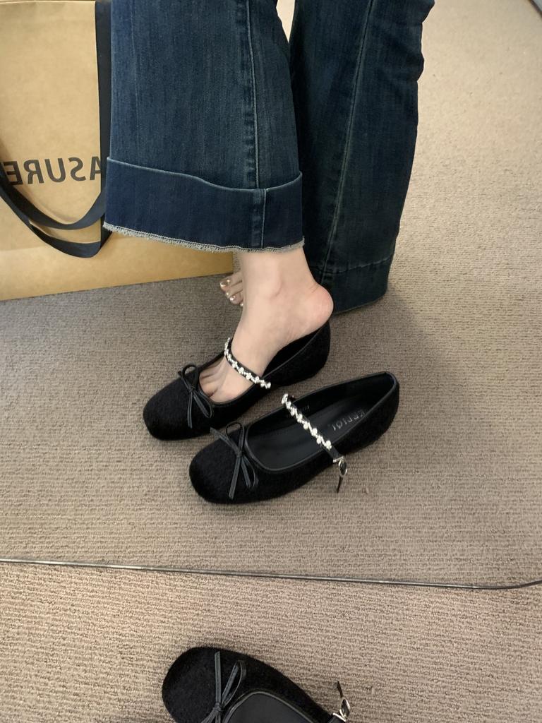 Small red shoes that increase in height in the evening wind 2025 spring and autumn ballet soft-soled bow rhinestone word with shallow mouth single sho