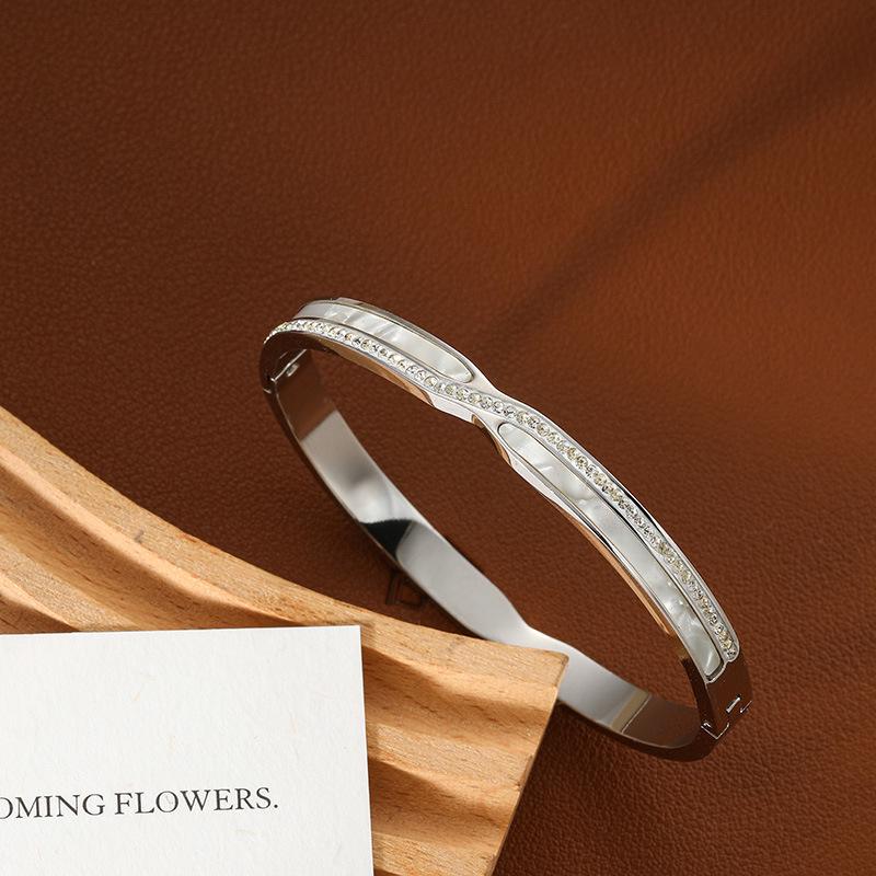 European-American Fashion Rhinestone Titanium Steel Bracelet - Non-Fading Stainless Steel, Simple Open Design.