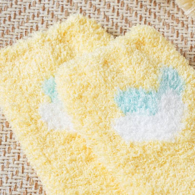 Daiso Double Heart Sleep Socks Yellow
