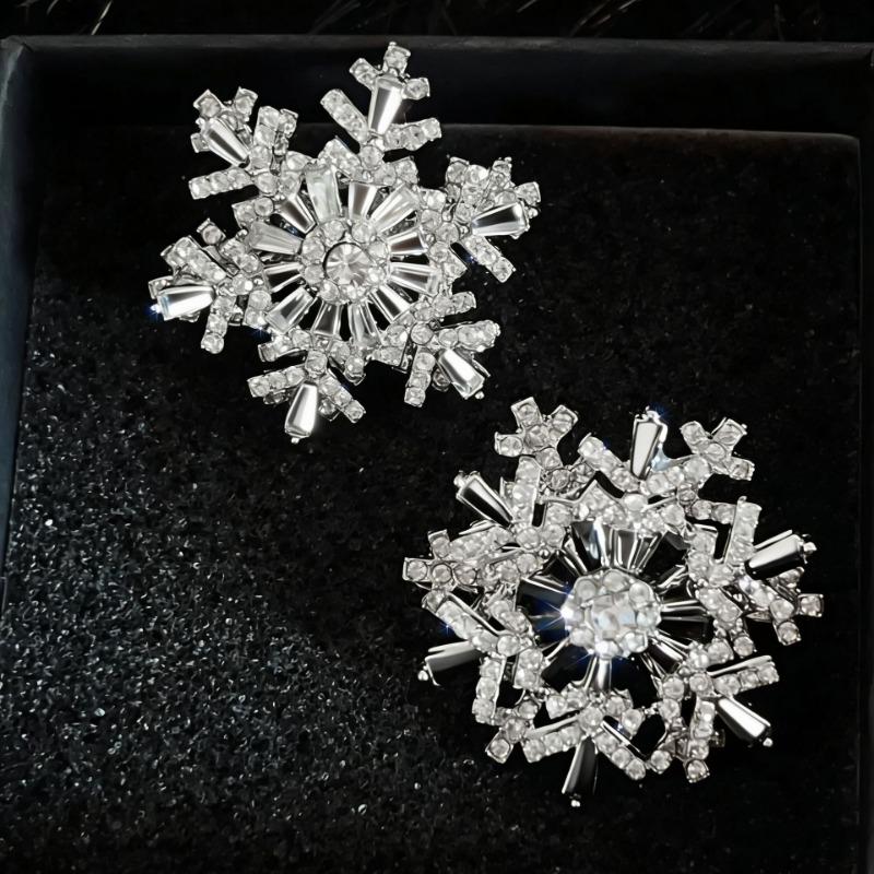 Rotating Snowflake Brooch for Women - High-end, Exquisite, Pleated Blouse Accessory, High-end Waist Cinch Brooch, Flower Pin