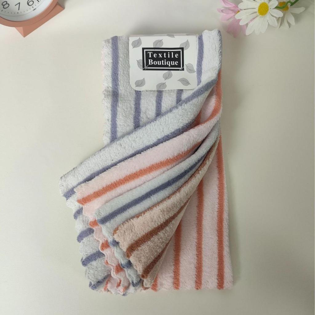 Hangable Absorbent Pineapple-Grid Coral Fleece Kitchen Cleaning Towel